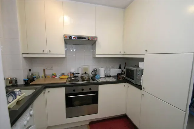 Upper Richmond Road, Putney, photo 2