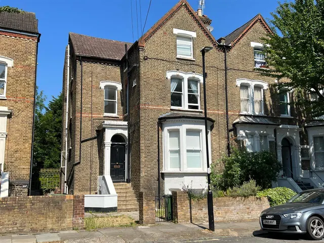 Lady Margaret Road, London, photo 1