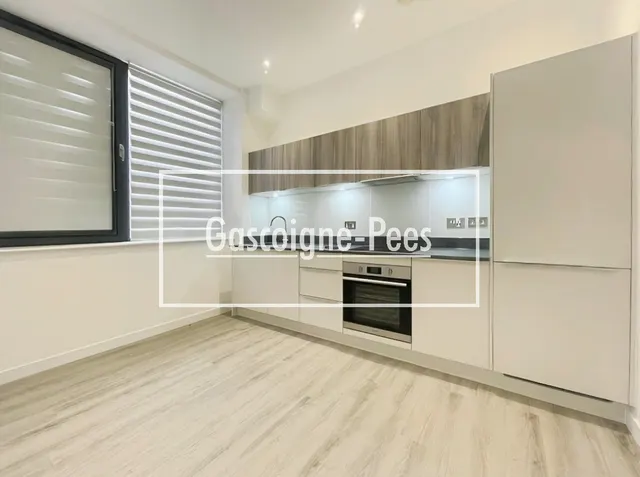 Normandy House, Basingstoke, RG21, photo 2