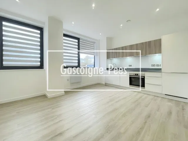 Normandy House, Basingstoke, RG21, photo 3