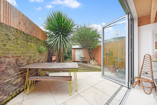 Cassland Road, Hackney, E9, photo 1