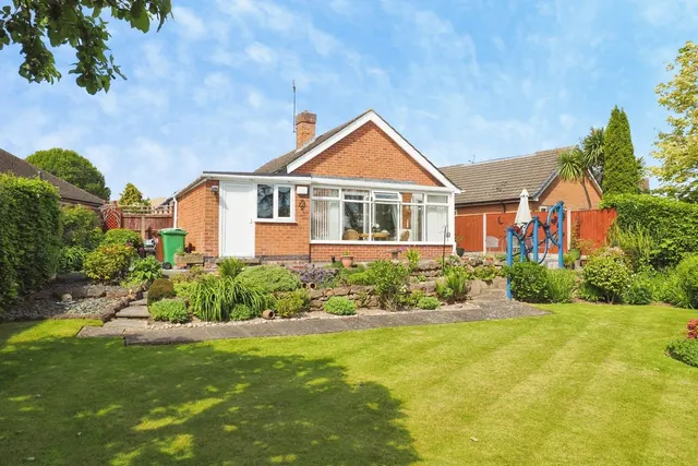 Photo 2 — Oakfield Road, Wollaton, Nottingham, NG8