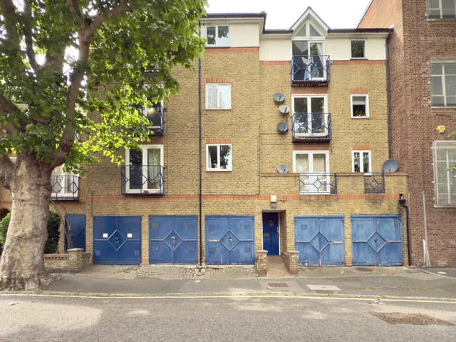 Limetree House, London, SE8, photo 1