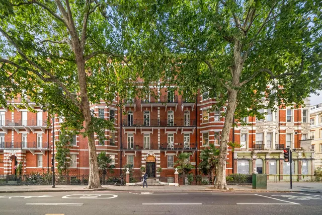 Old Brompton Road, London, SW5, photo 2