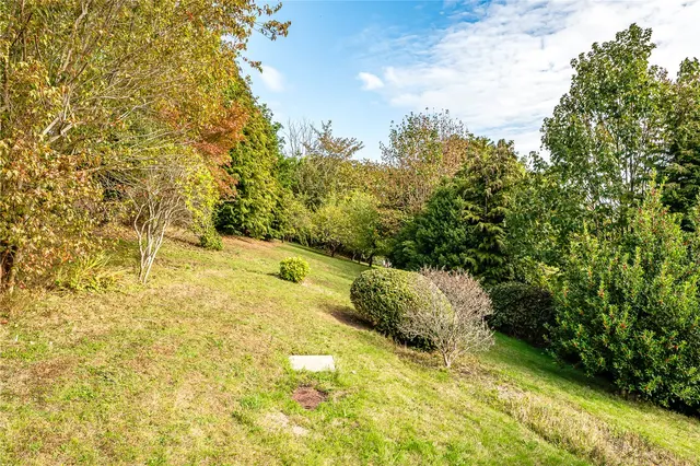 Hillside Avenue, Newtown, SY16, photo 2