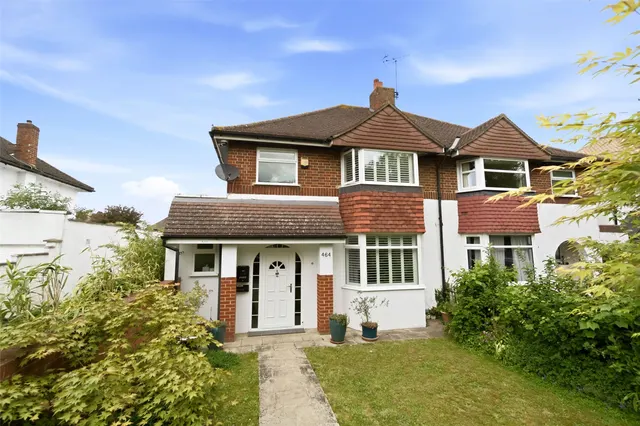 Staines Road, Twickenham, TW2 5JD, photo 1