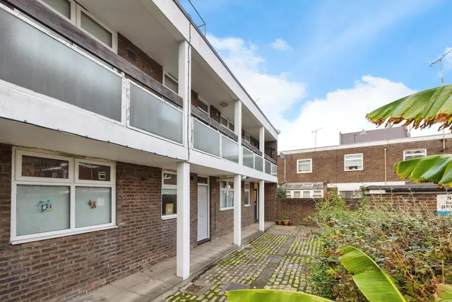 Dickens Estate, London, SE16, photo 1