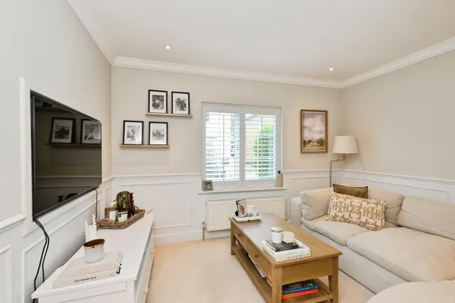 Photo 2 — Lea Road, Hoddesdon