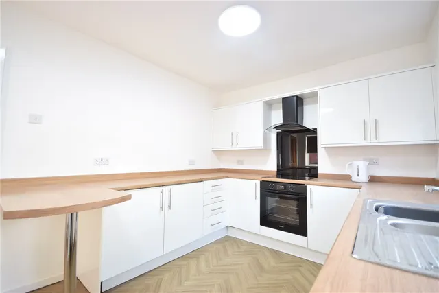Westway, Farsley, LS28, photo 2
