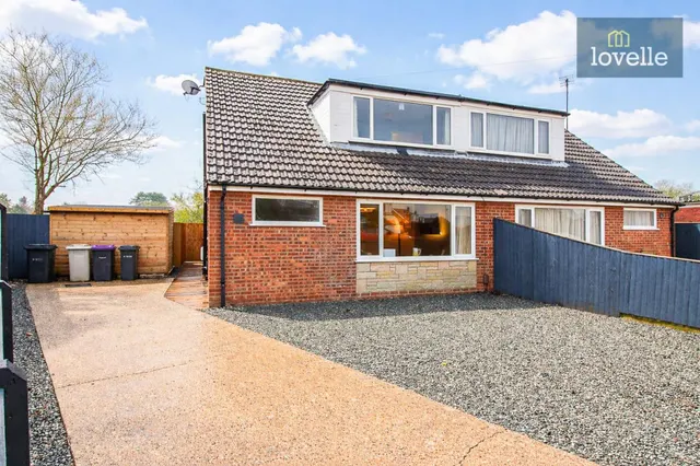 Laburnum Crescent, Louth, LN11, photo 1