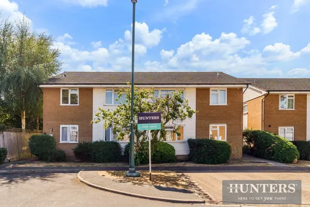 Bisley Close, Worcester Park, photo 1
