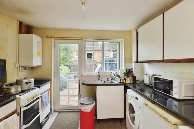 Downs Barn Boulevard, Downs Barn, MK14, photo 2