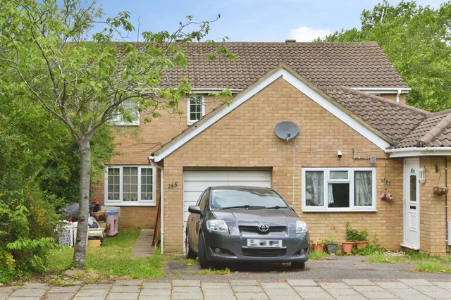 Downs Barn Boulevard, Downs Barn, MK14, photo 1