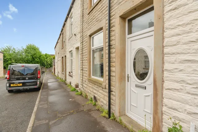Photo 3 — Cairo Street, Burnley, Lancashire, BB12