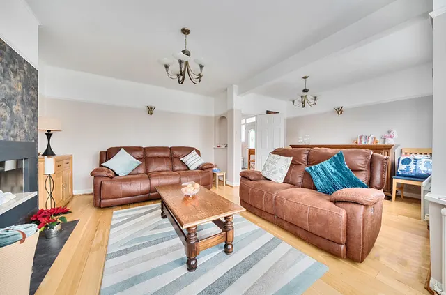 Photo 3 — Hurst Road, Sidcup, DA15 9AE
