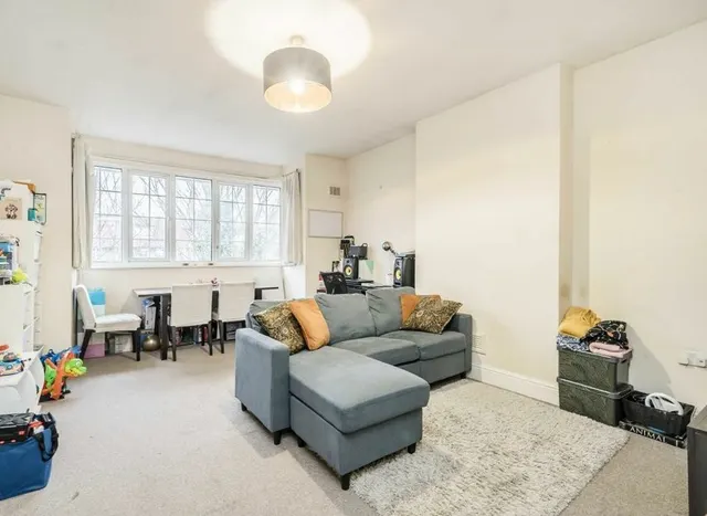 Photo 3 — Gunnersbury Avenue, Ealing, W5