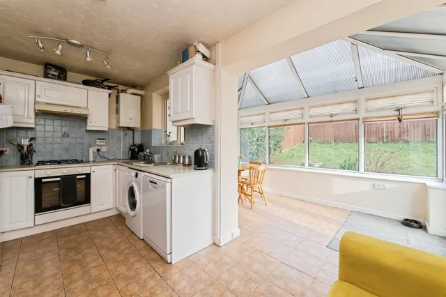 Henley Close, Chardstock, EX13, photo 2