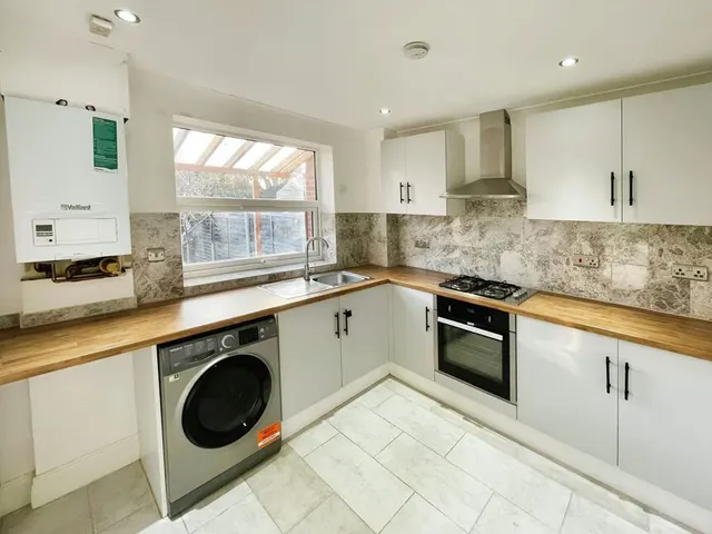 Norfolk Road, Barking, IG11, photo 1