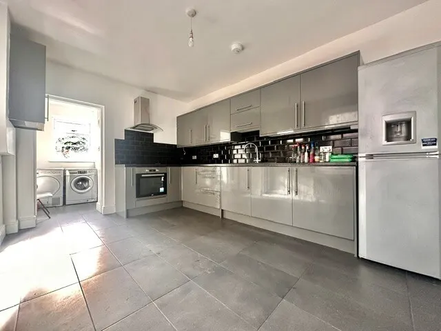 Faircross Avenue, IG11, photo 2