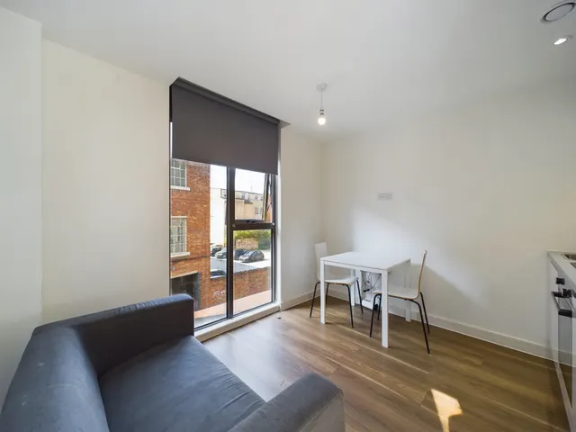 Parr Street, L1, photo 1