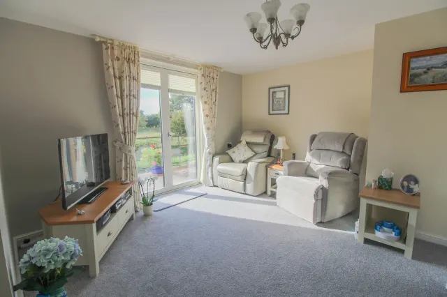 Shortmead Street, Biggleswade, SG18, photo 2