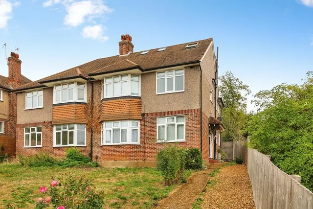 Benhill Wood Road, Sutton, SM1, photo 1