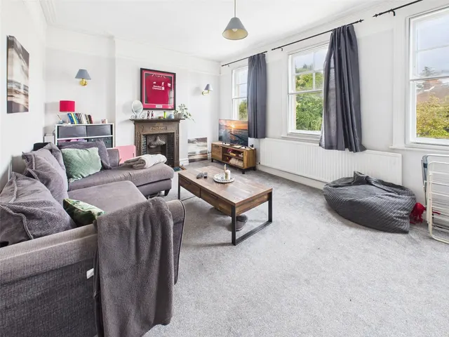 Whitton Road, Twickenham, TW1, photo 2