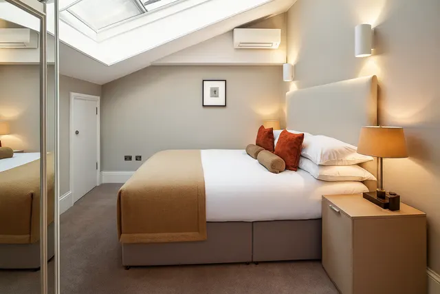 Brompton Road, Knightsbridge, SW3, photo 1