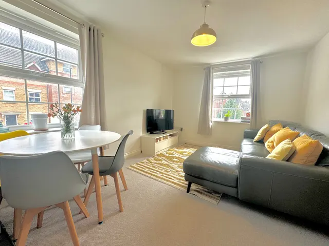 2 Millgrove Street, Swindon, Wiltshire, SN25 2LR, photo 1