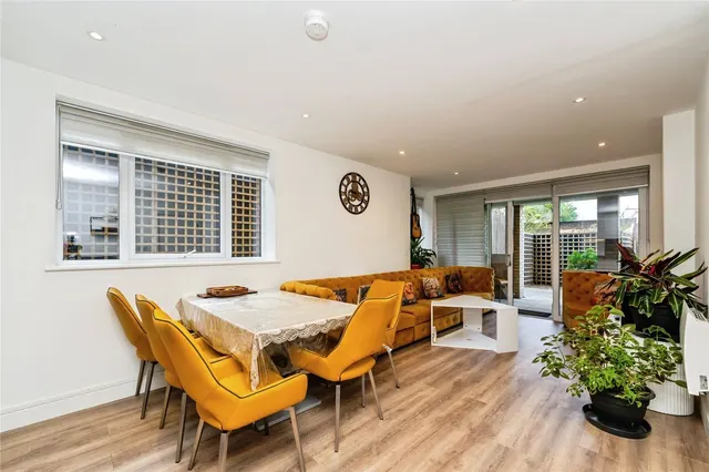 Farrier Place, Kingston upon Thames, KT2, photo 1
