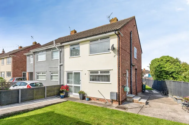 Lock Gardens, Highridge, BS13, photo 2