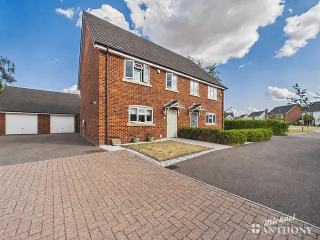 Barton Grove, Leighton Buzzard, LU7 4EF, photo 1