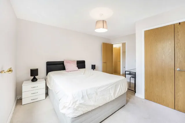 Wharncliffe Mews, SW4, photo 3