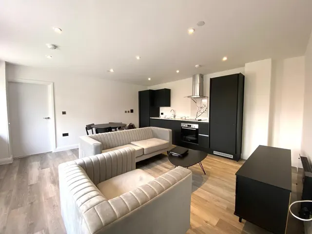 Swan Courtyard, Yardley, B26, photo 2