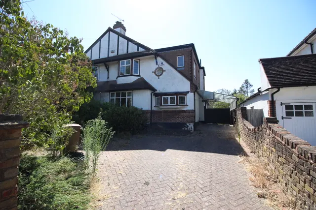 Tudor Avenue, Worcester Park, KT4, photo 1