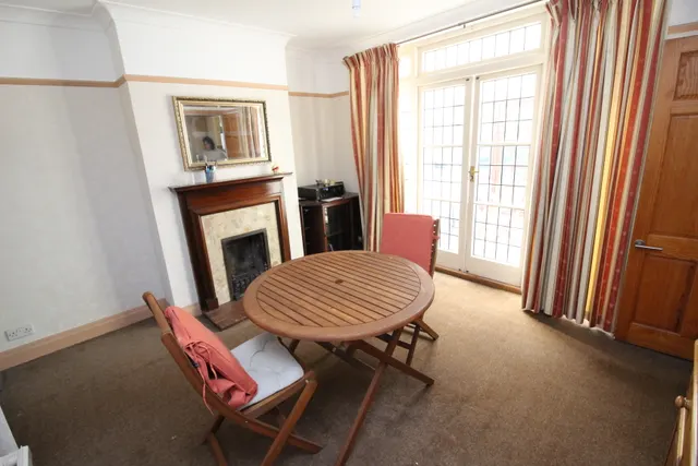 Tudor Avenue, Worcester Park, KT4, photo 3