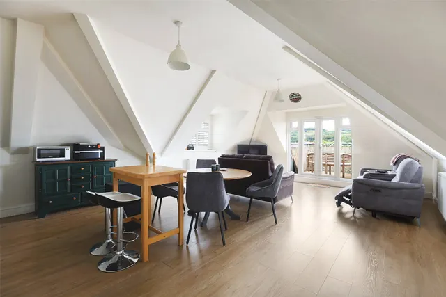 Junction Road, Dorking, RH4, photo 1