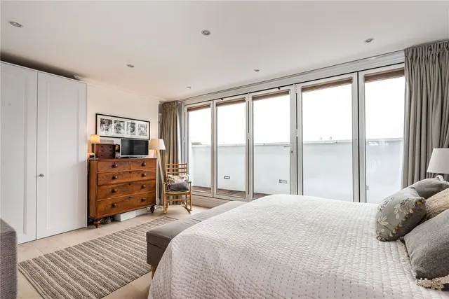 Bennerley Road, London, SW11, photo 1
