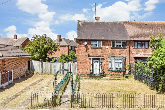 Dorking Road, Romford, RM3, photo 1