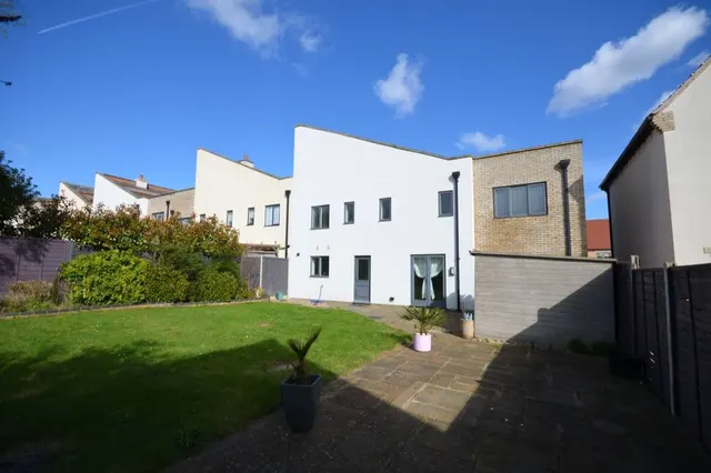 Photo 2 — Ashby Wood Drive, Upton, Northampton, NN5