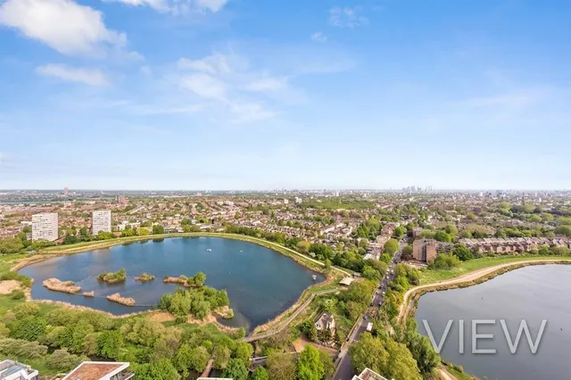Photo 3 — Woodberry Grove, London, N4