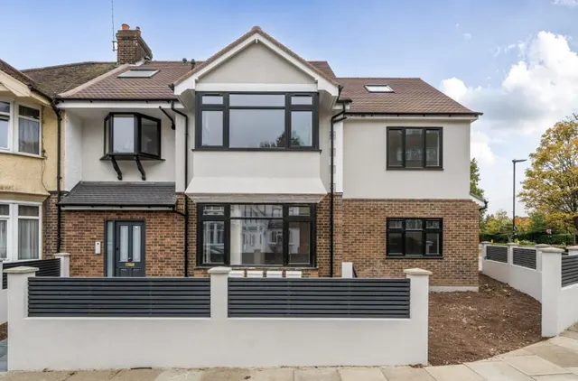 Ashfield Road, London, W3, photo 1