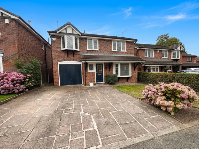 Arran Close, Crewe, photo 1