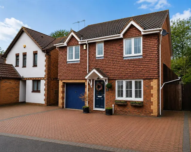 Stocken Close, Hucclecote, GL3, photo 1