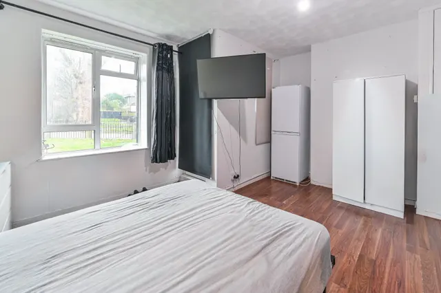 4 Elizabeth Kenny House, Grange Grove, London, photo 1