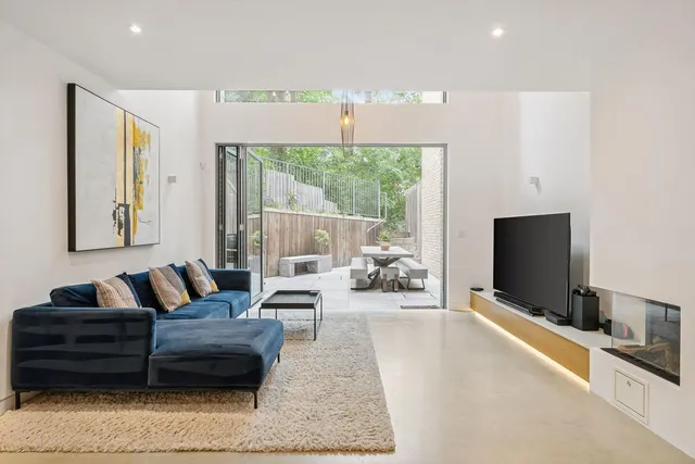 Fountain Drive, London, SE19, photo 1
