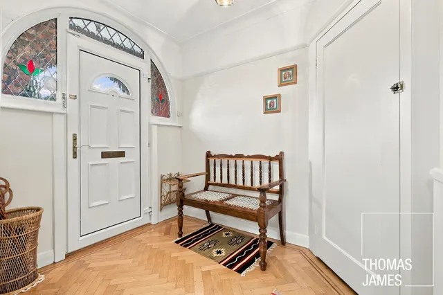 Bincote Road, Enfield, EN2, photo 2