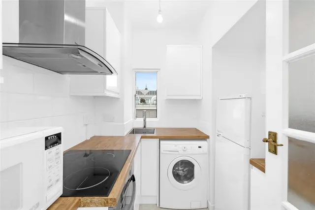 University Street, London, WC1E, photo 2