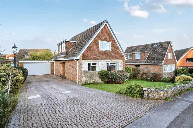 Hill Place, Bursledon, photo 1