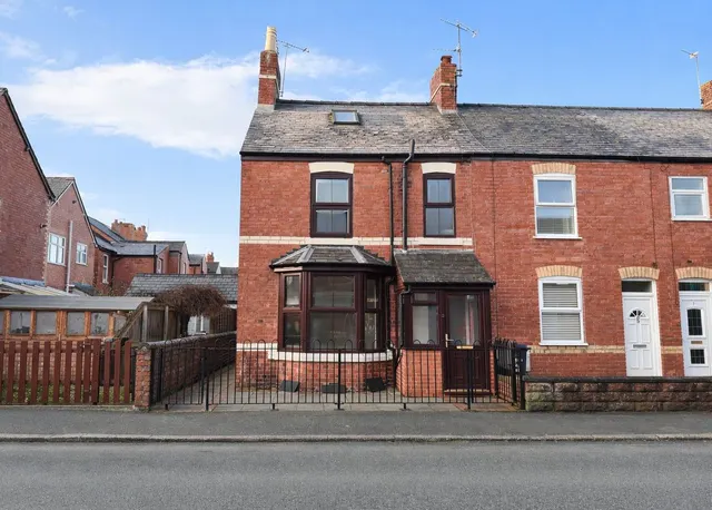 West Street, Oswestry, SY11 2BS, photo 1